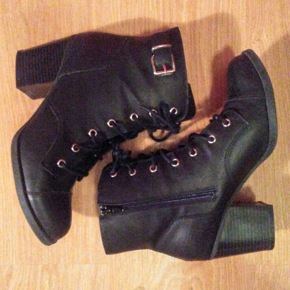 Rampage Justina Lace-up Ankle Booties